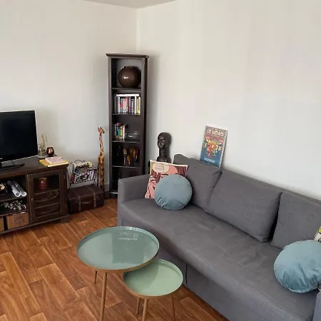 Apartment T2 De 45m2 A 10mn De Lille, Proche Metro Et Station Vlille